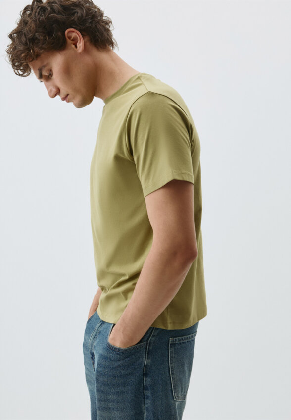 Футболка ADAM SLIM FIT базовая