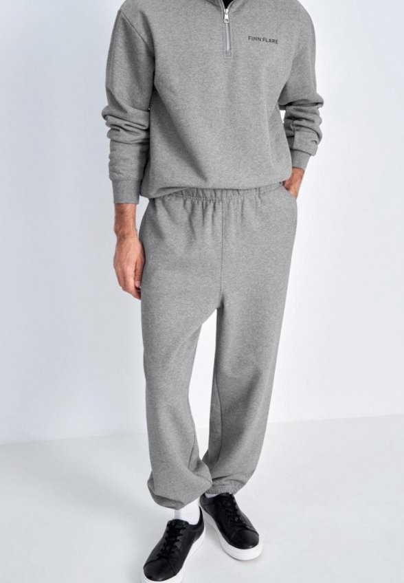 Брюки спортивные Finn Flare