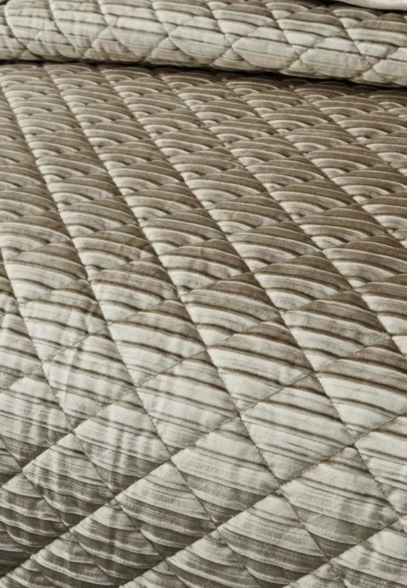 Комплект с покрывалом Sofi De Marko