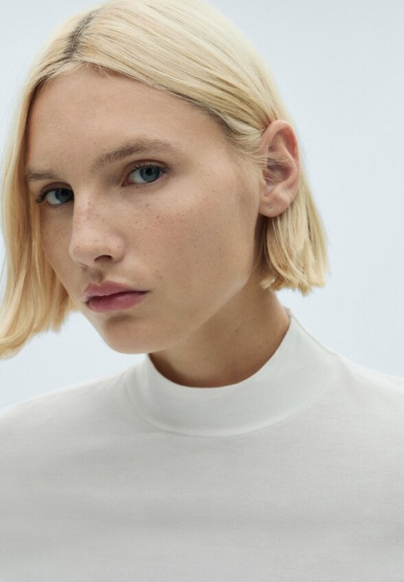 Водолазка Mango