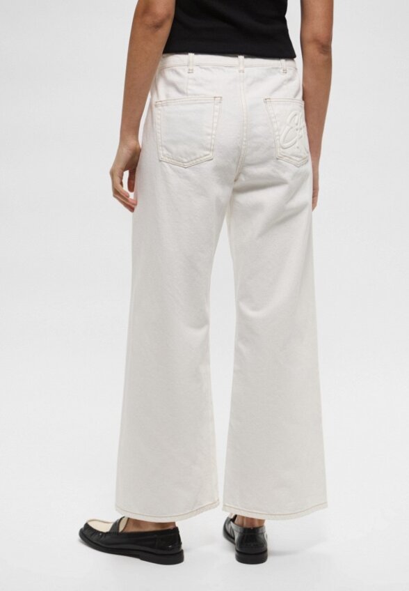 Джинсы, ремень и сумка Emporio Armani