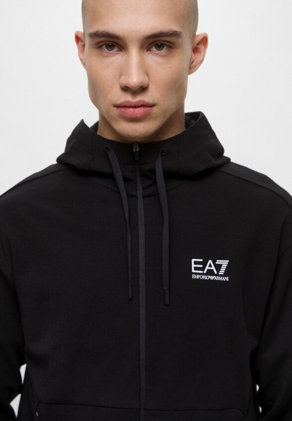 Костюм спортивный EA7