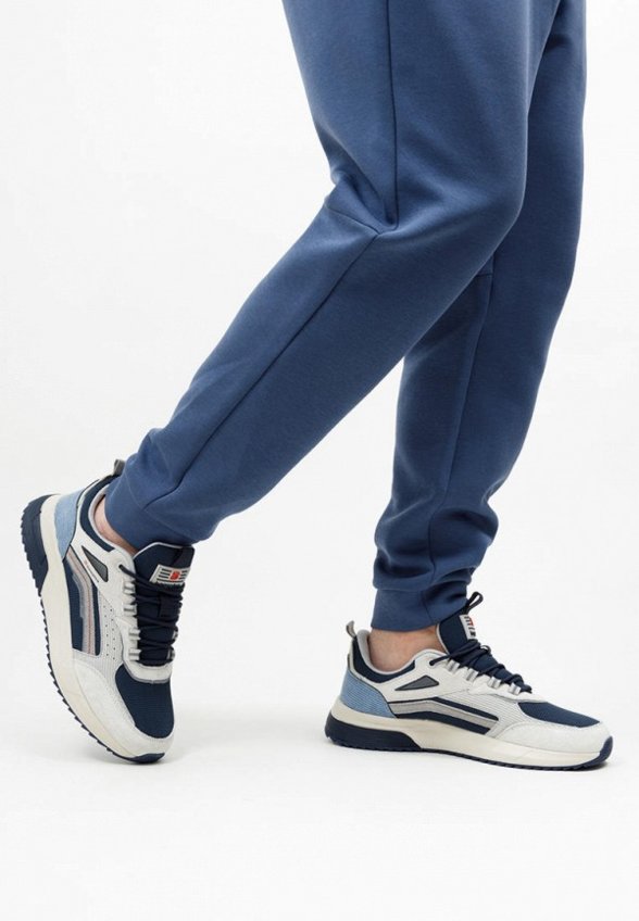 Кроссовки Baasploa