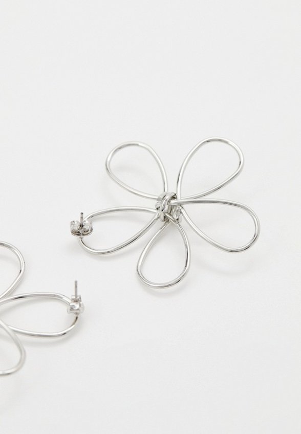 Серьги Free Form