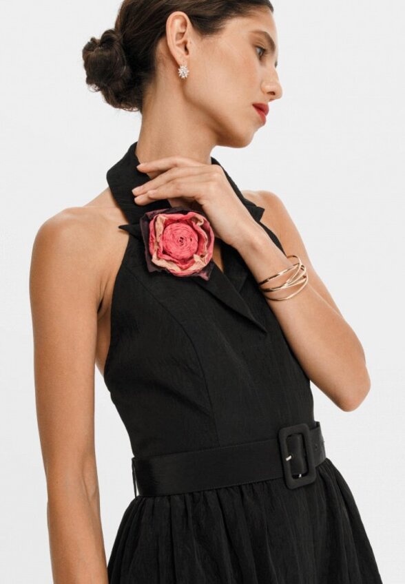 Платье и брошь Sample Room