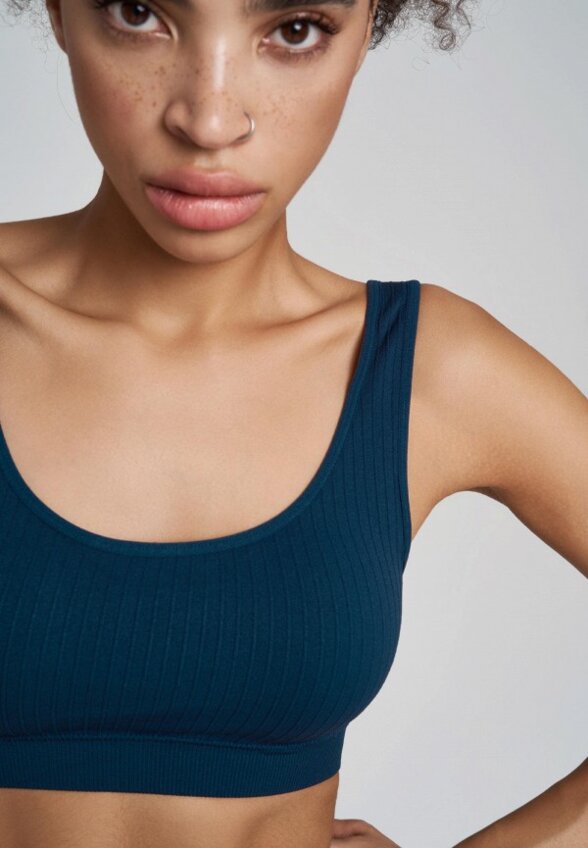 Топ спортивный Modis