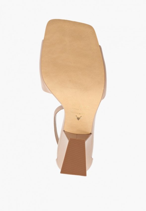 Босоножки Carrano