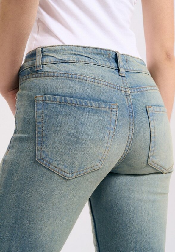 Джинсы Твое