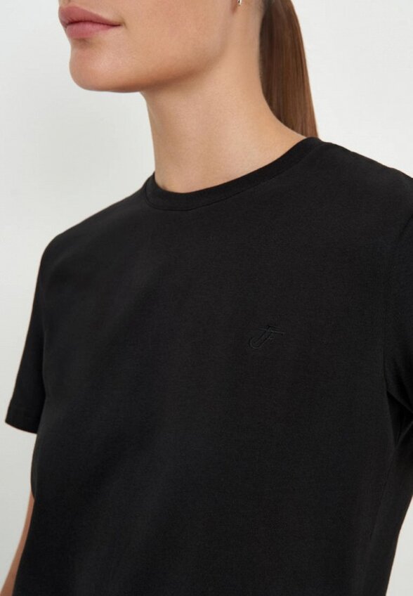 Футболка Finn Flare