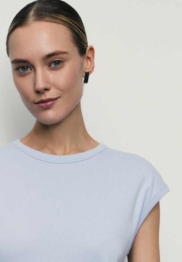 Футболка Zarina