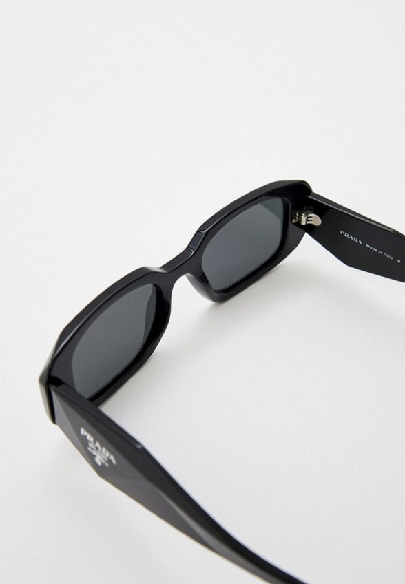 Очки солнцезащитные Prada