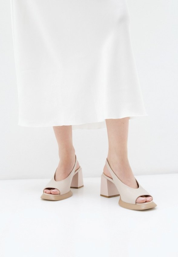 Босоножки Dakkem