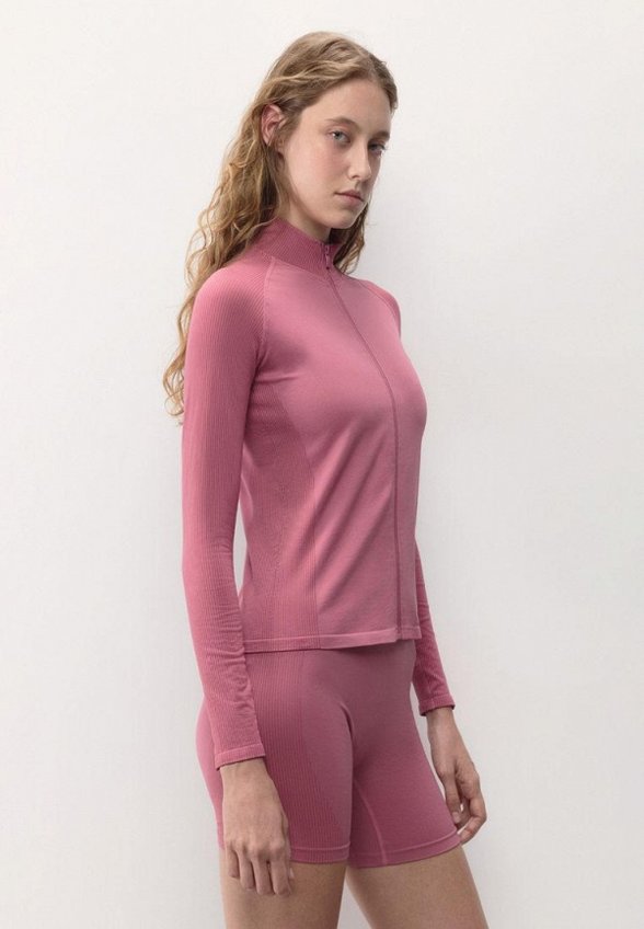 Олимпийка Befree