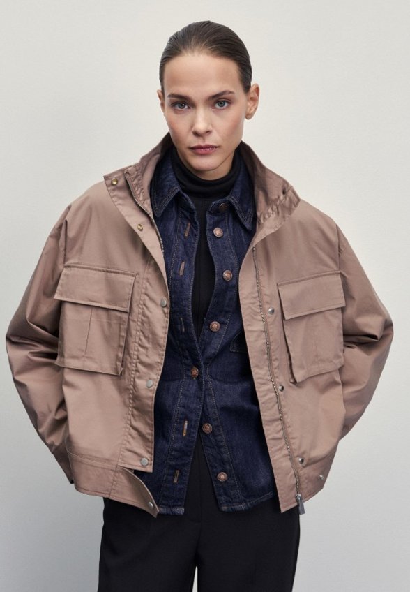 Ветровка Zarina