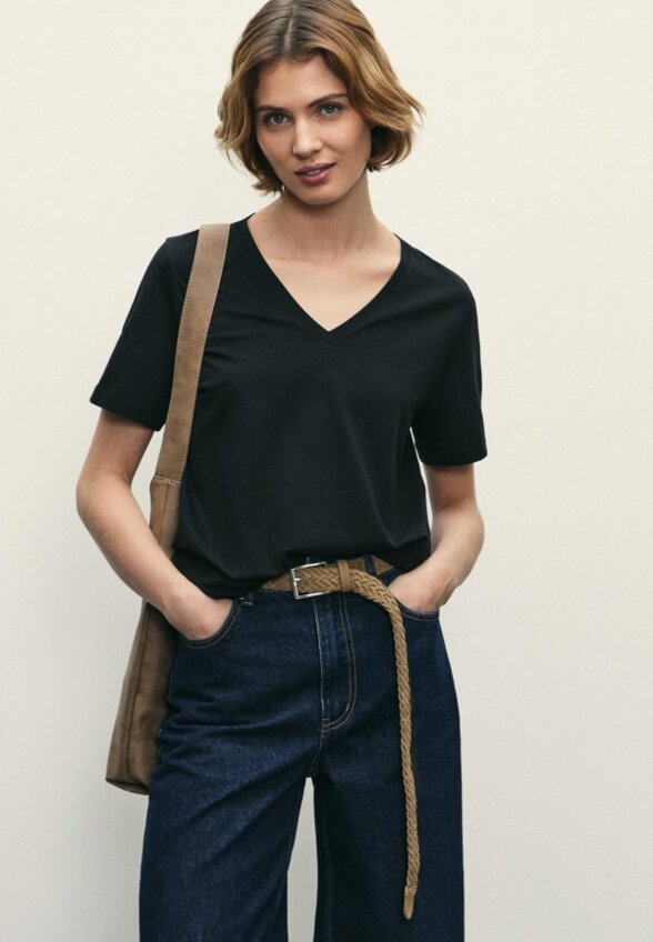 Футболка Zarina