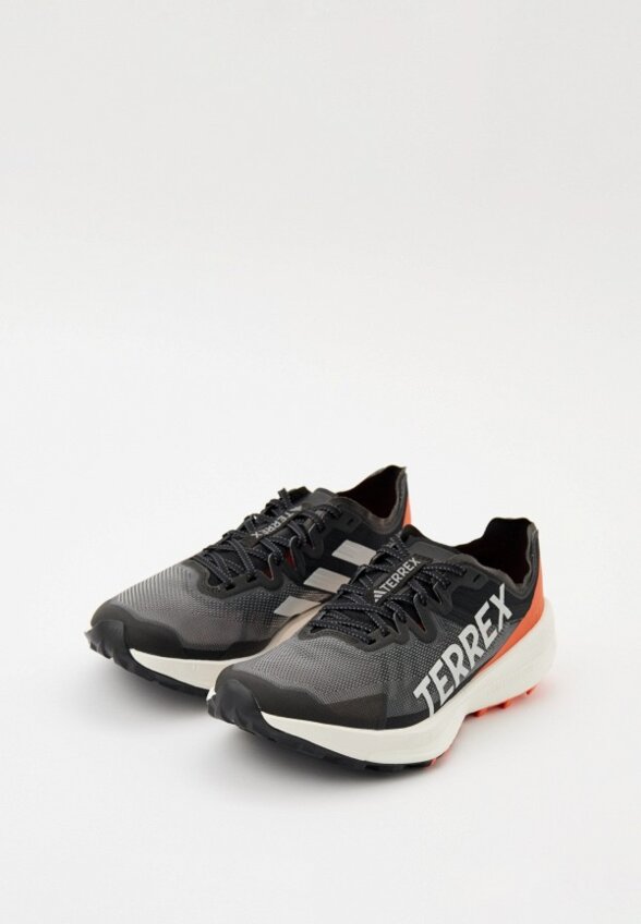 Кроссовки adidas