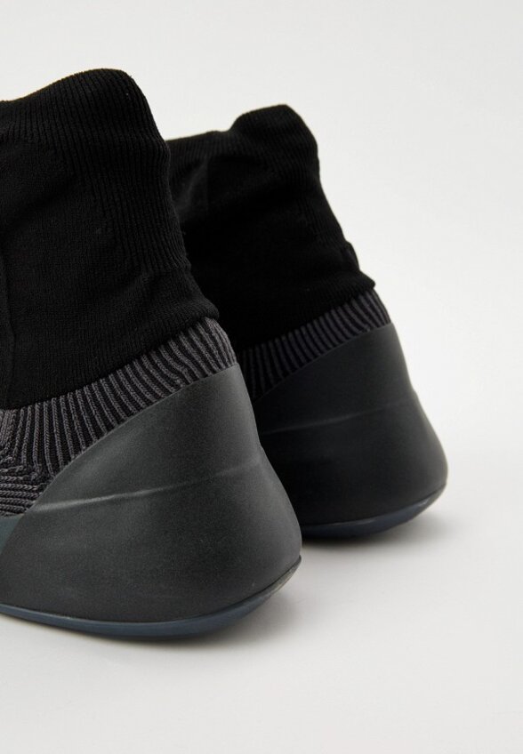 Кроссовки adidas YEEZY