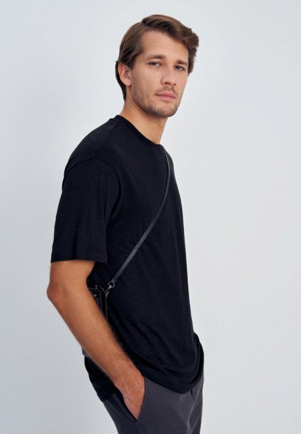 Футболка Finn Flare