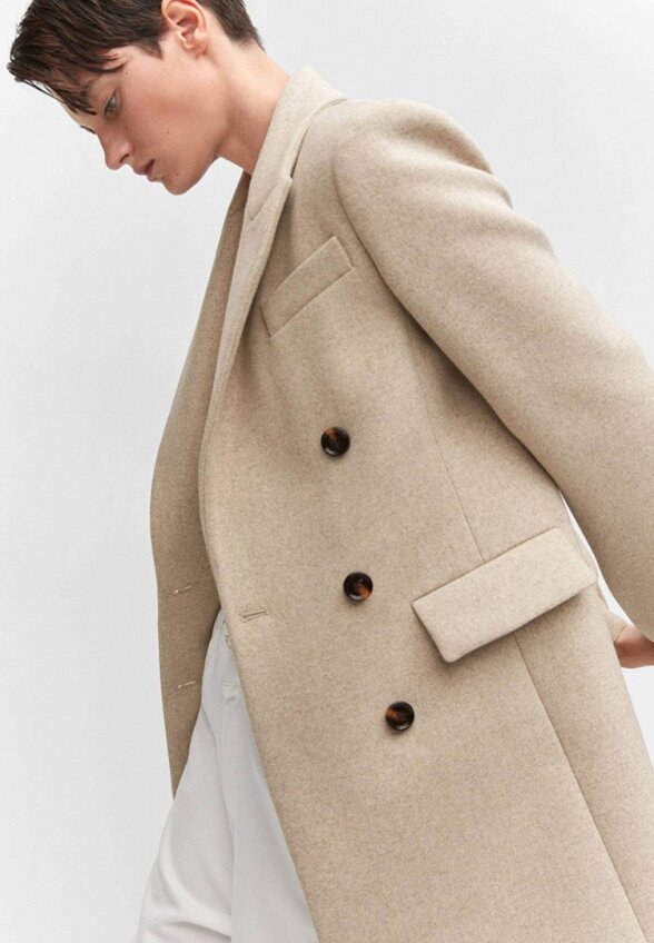 Пальто двубортное Mango