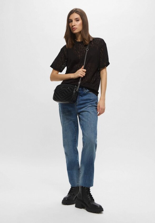 Джинсы Armani Exchange