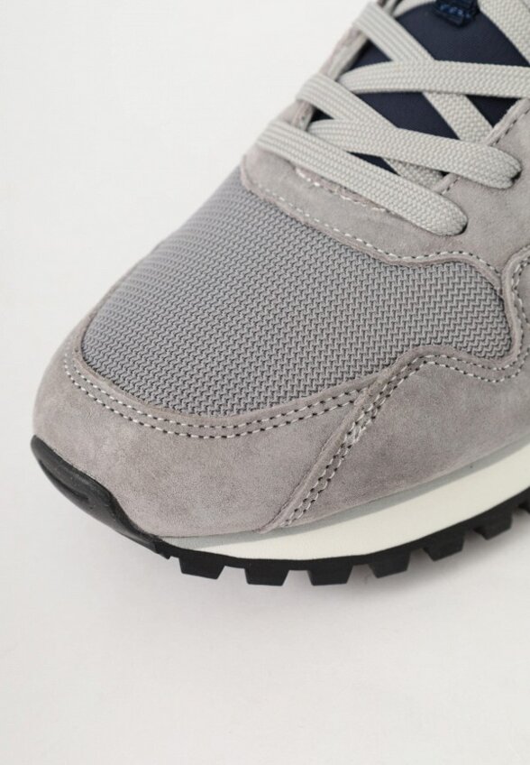 Кроссовки Baasploa