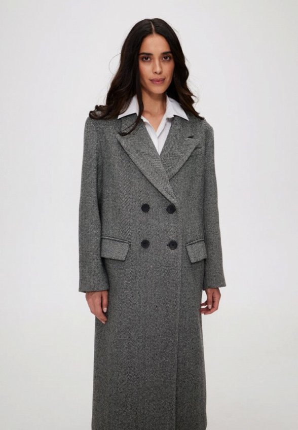 Пальто двубортное SashaOstrov