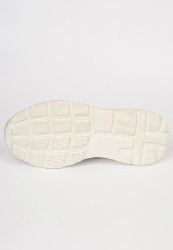 Кроссовки Tikkago