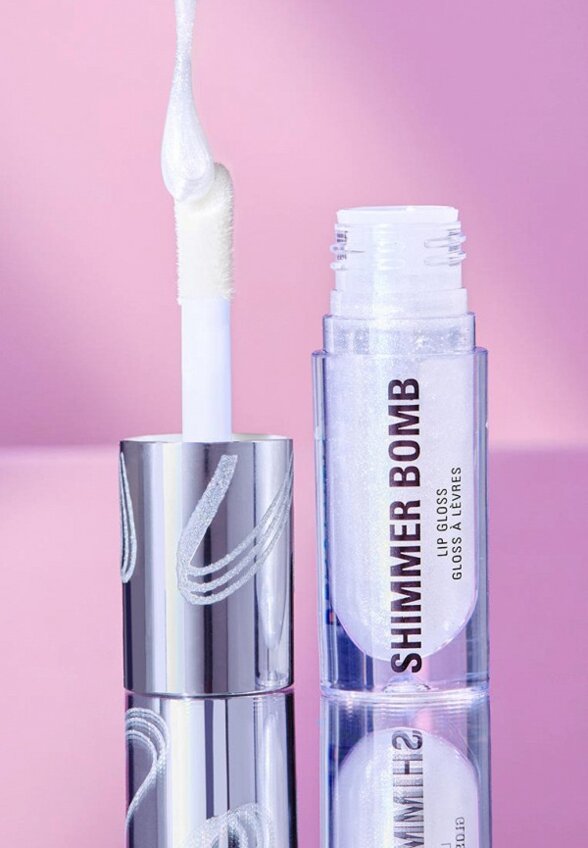 Блеск для губ Revolution