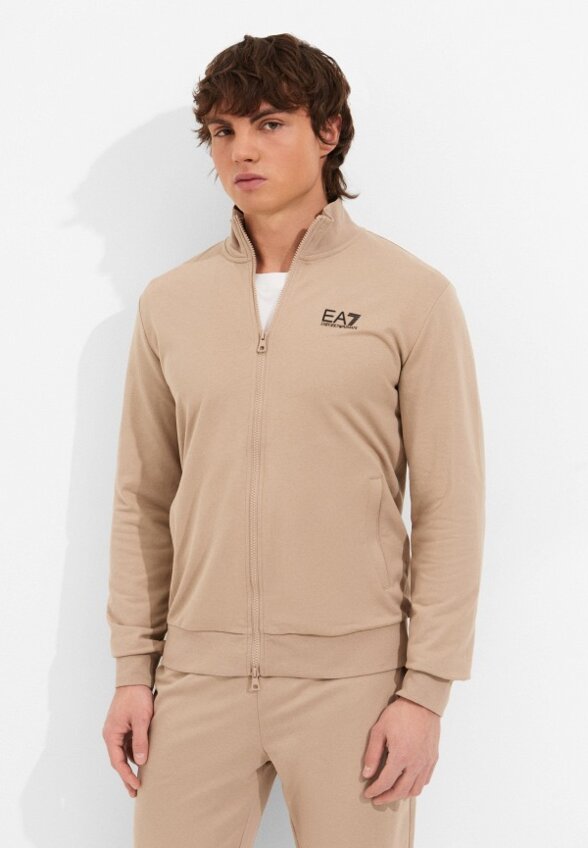 Костюм спортивный EA7