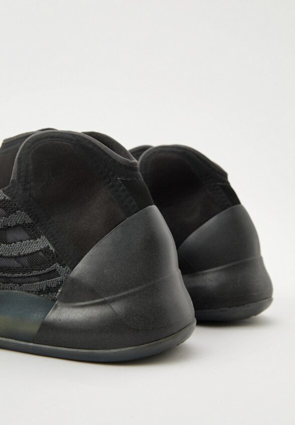 Кроссовки adidas YEEZY