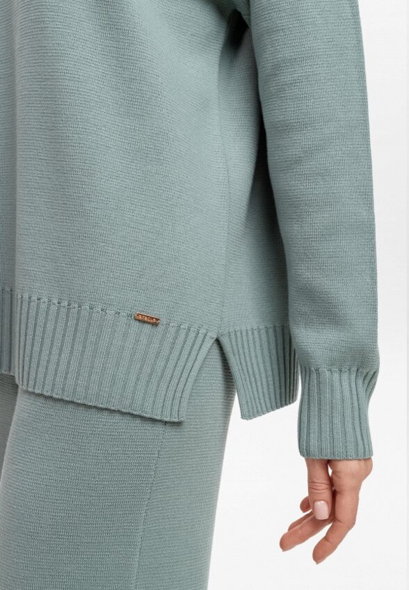 Свитер Ареола