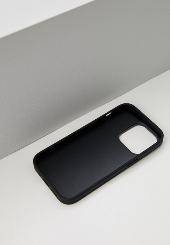 Чехол для iPhone Karl Lagerfeld