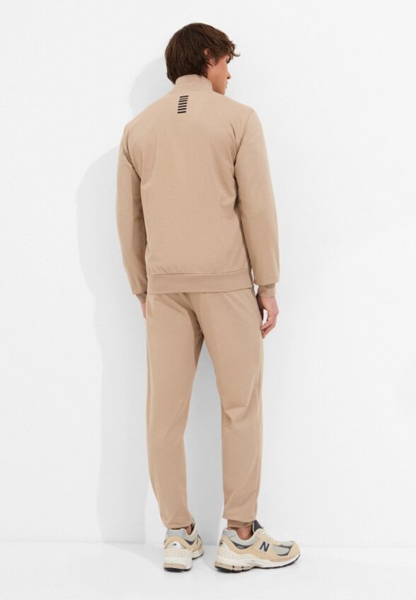 Костюм спортивный EA7