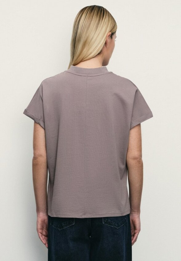 Футболка Zarina