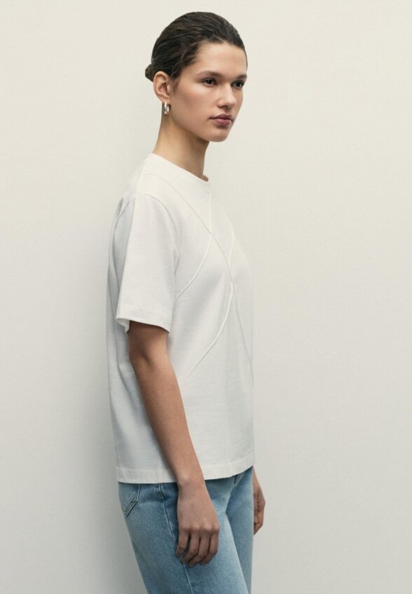 Футболка Zarina