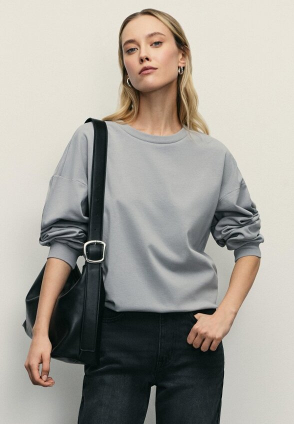 Свитшот Zarina