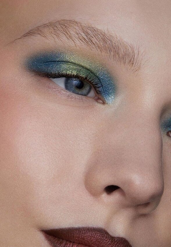 Палетка теней для век Arive Makeup