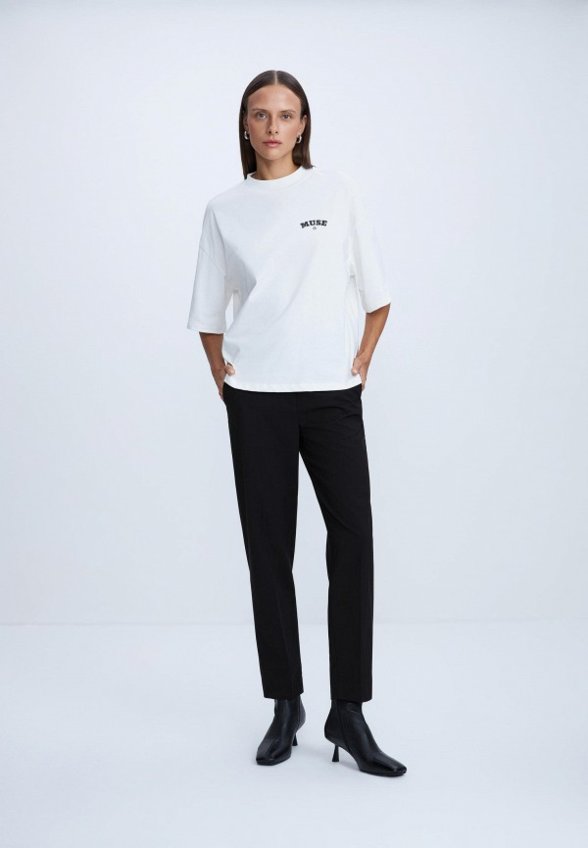 Футболка IDOL