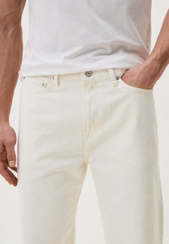 Джинсы Lacoste