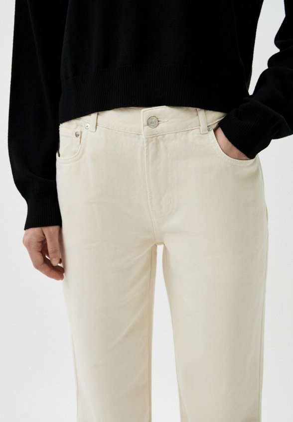 Джинсы MO5CH1NO Jeans