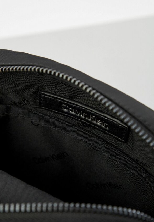 Сумка и кошелек Calvin Klein