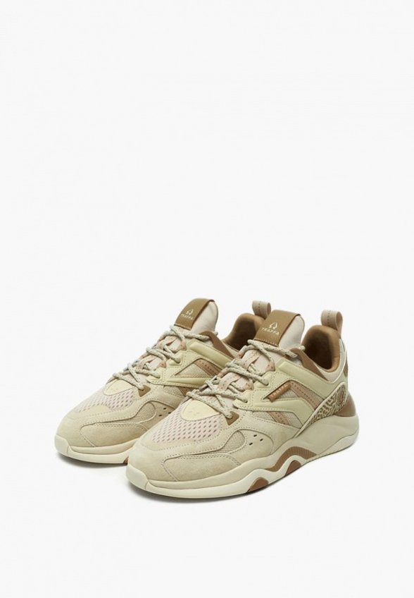 Кроссовки Traffa