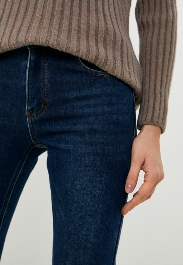 Джинсы Mossmore