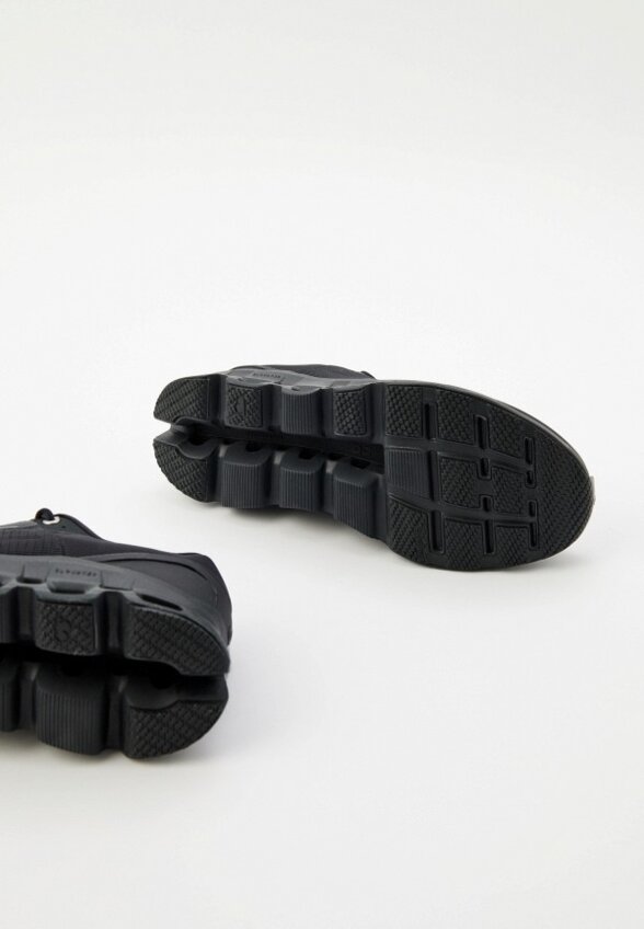 Кроссовки On