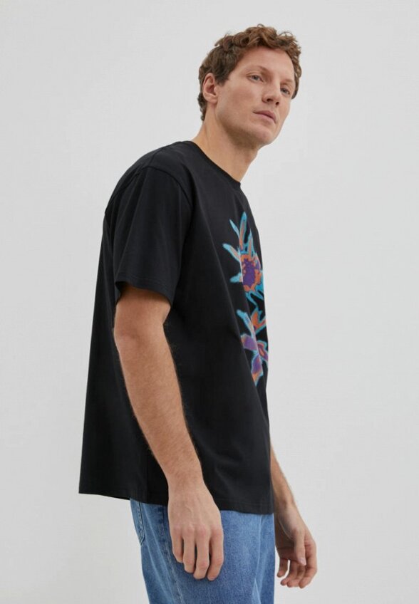 Футболка Finn Flare