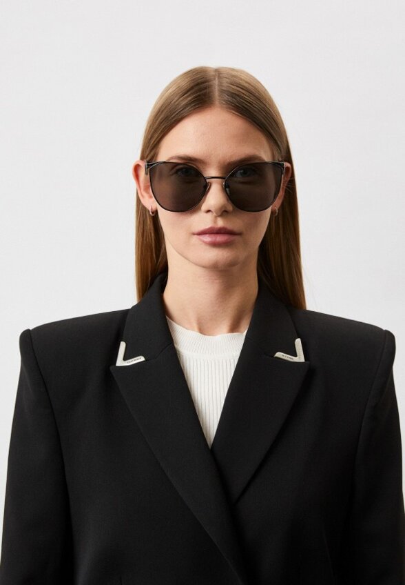 Очки солнцезащитные Prada