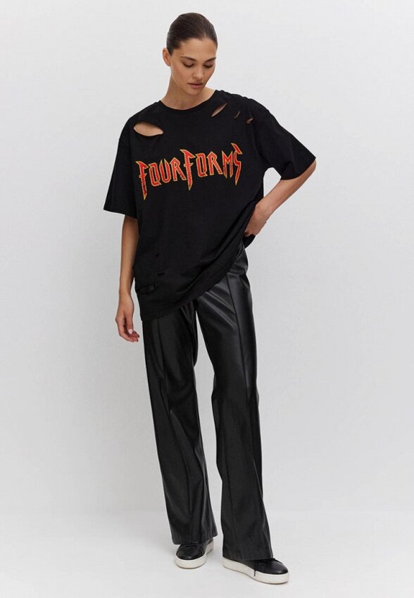 Футболка 4forms