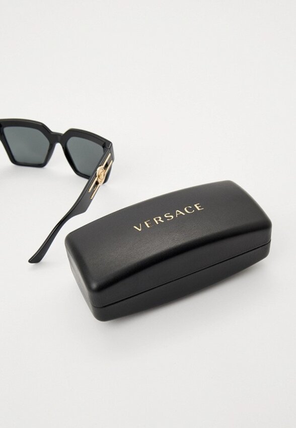 Очки солнцезащитные Versace