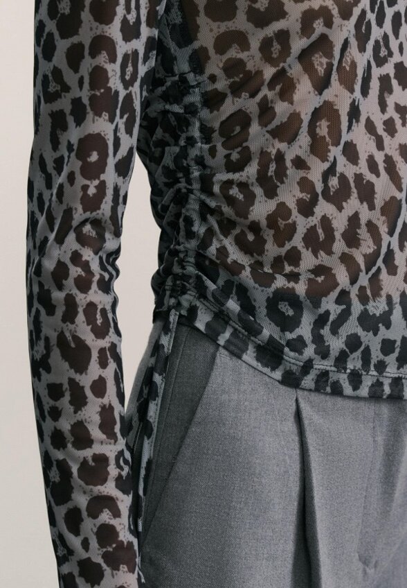 Лонгслив Zarina