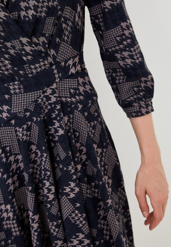 Платье MadaM T